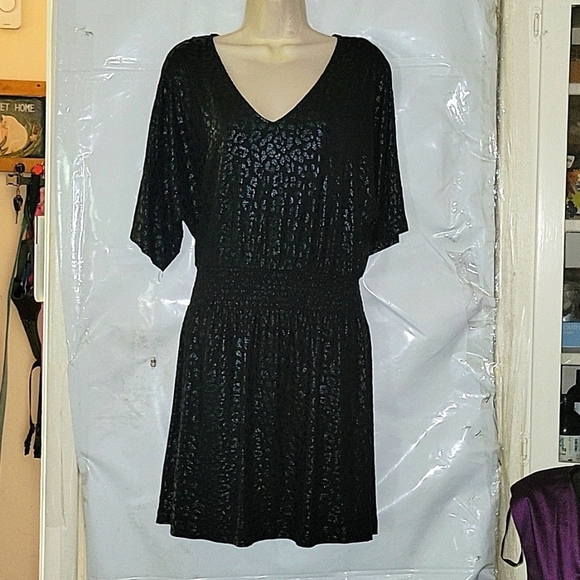 Black Animal Print Dress Smocked Waist V-Neck Short Sleeve Mini - Picture 3 of 8